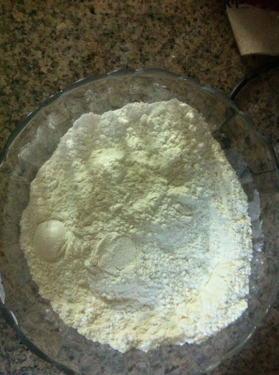 Mix the flour with the salt and baking soda