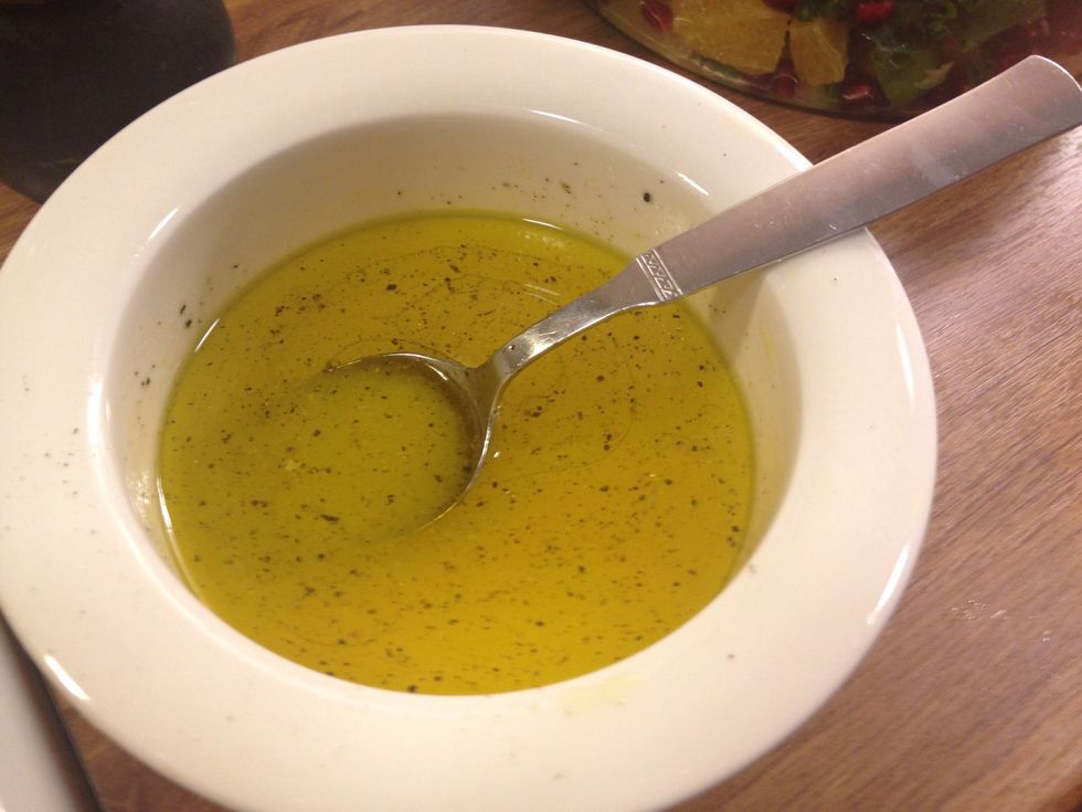 Mix the freshly squeezed orange juice with olive oil, salt & pepper.