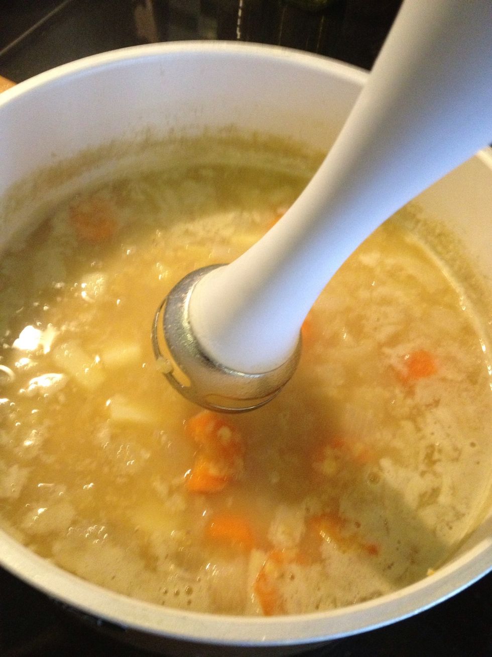 Mix the ingredients with al blender until smooth!