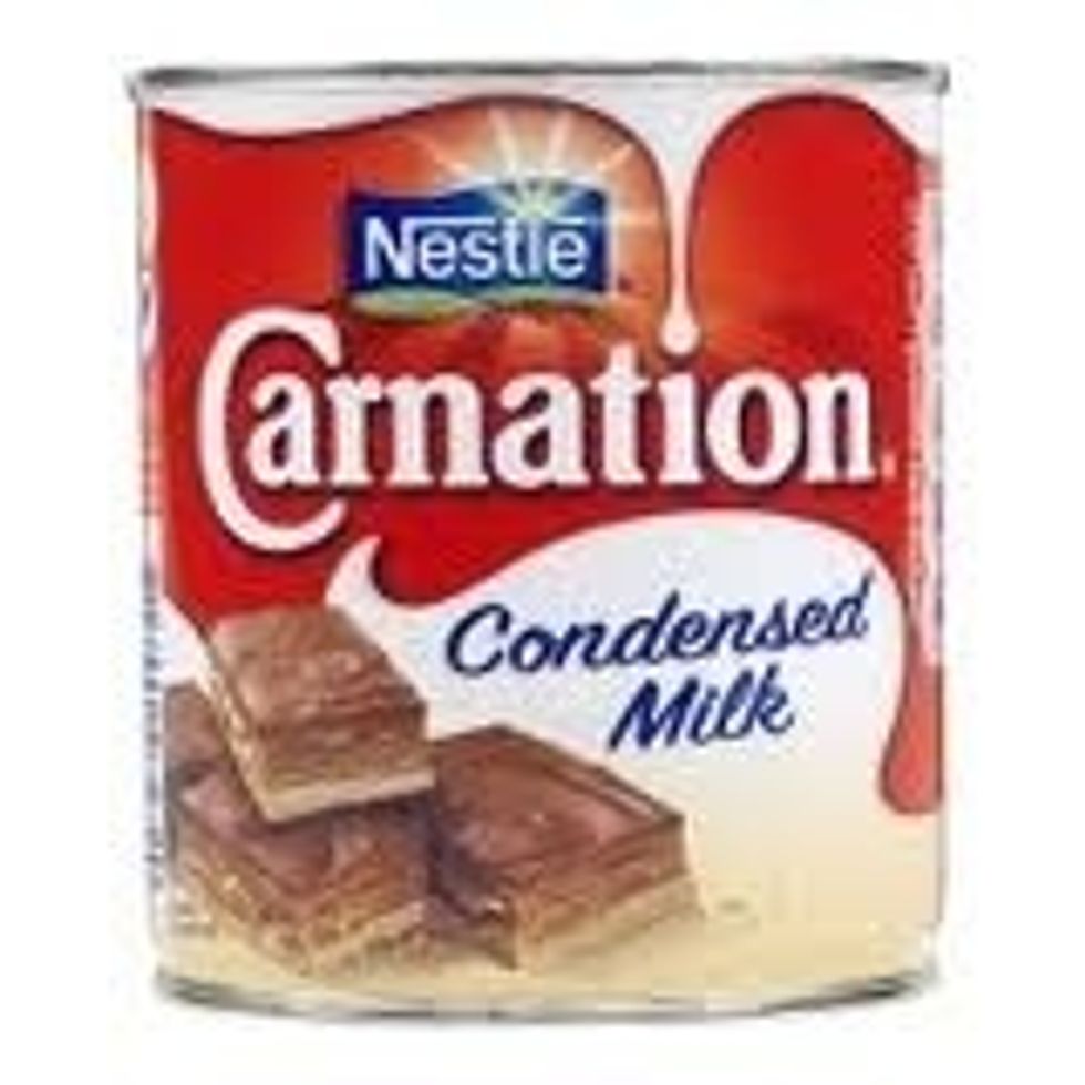 Mix the marshmallows and digestives  together, then Gradually  pour in the condensed milk wile stirring, when it gets stif ned with hands.