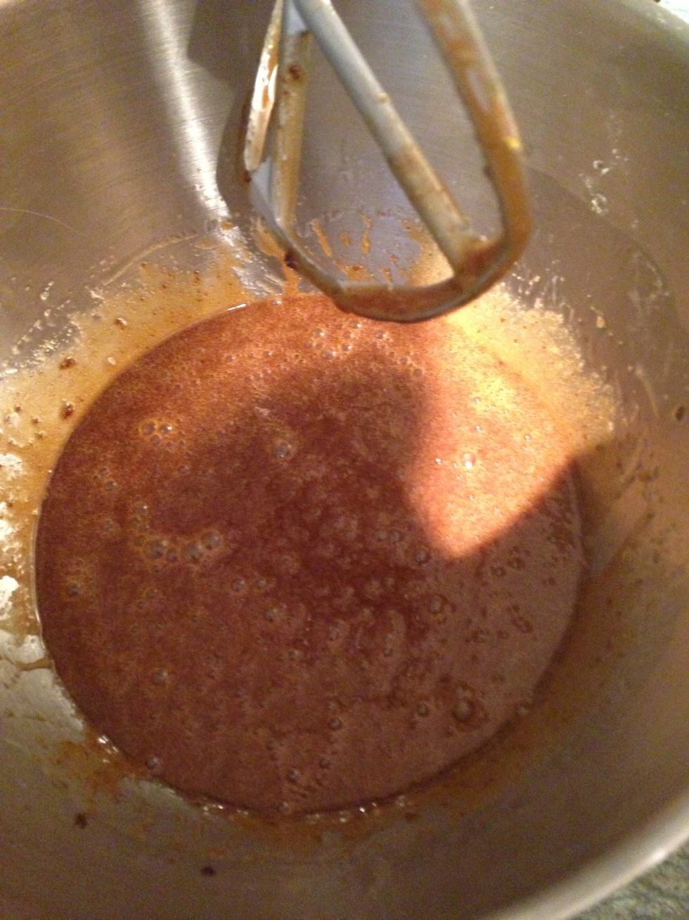 Mix the oil, sugar, golden syrup and eggs together for about a minute