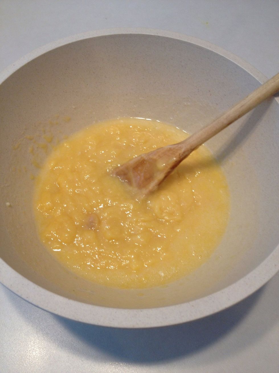 Mix the soup and butter together.