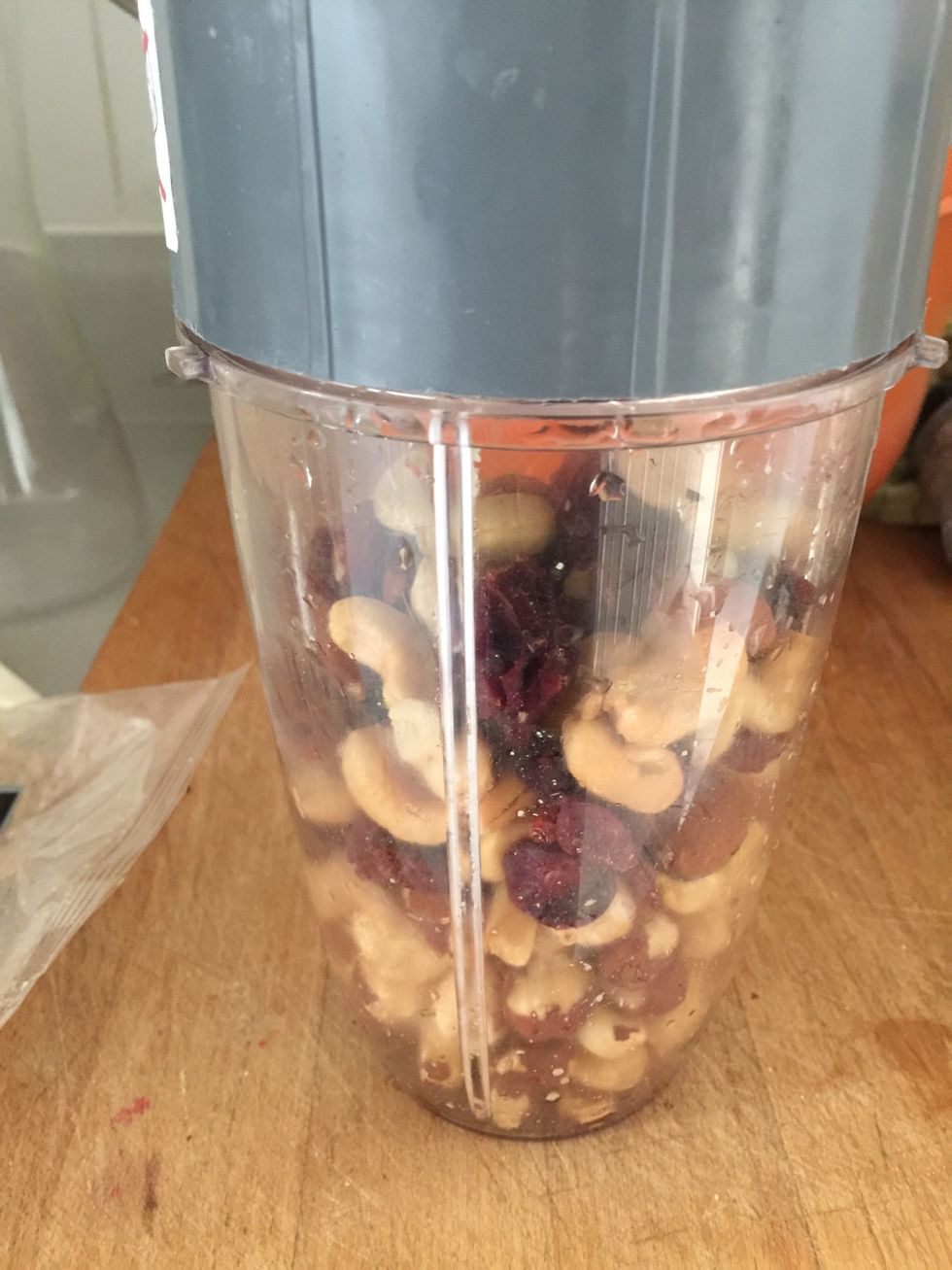 Mix the trail mix and hazelnuts