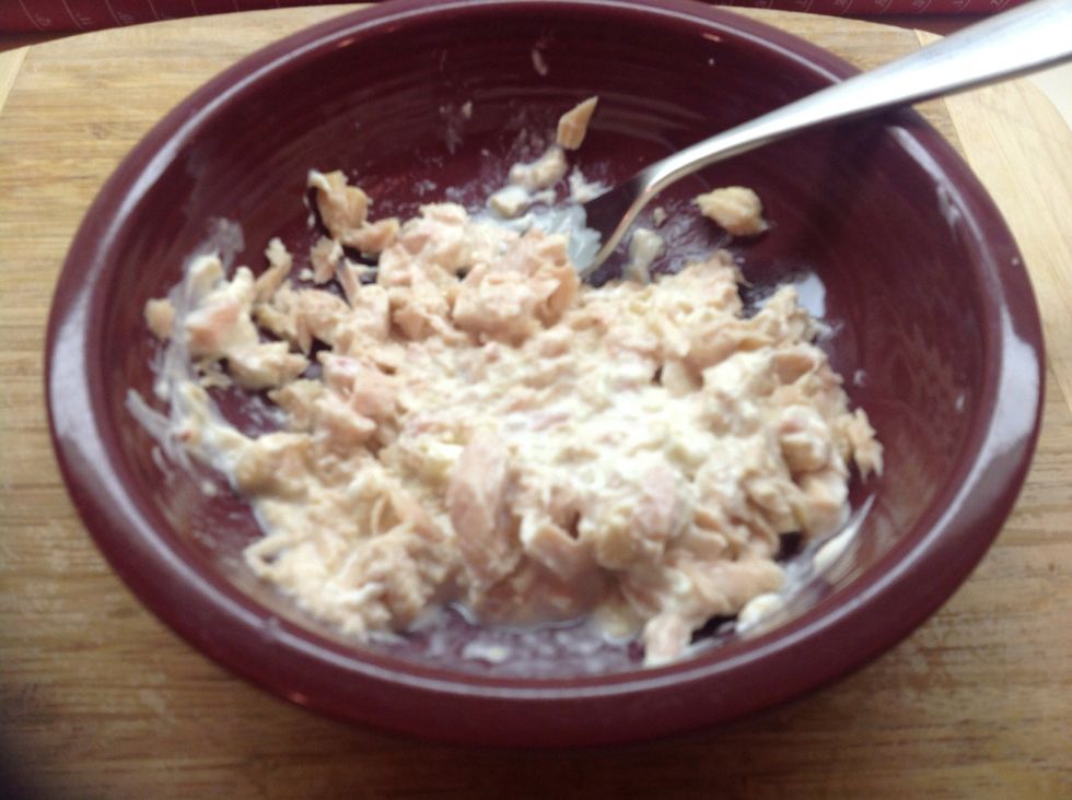 Mix the tuna with a tablespoon or two of mayonnaise.