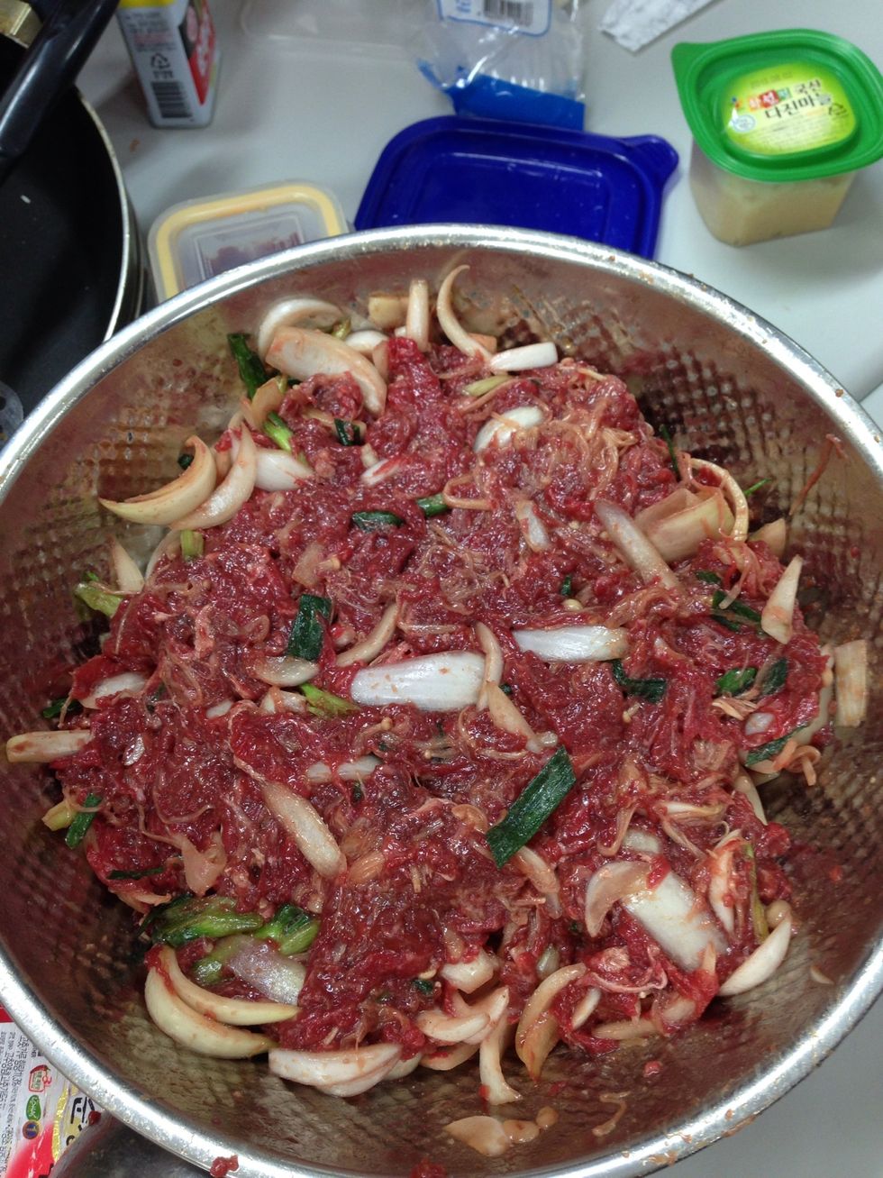 mix them until the mixture looks like this ;) you should wear plastic glovers to mix it by hand. This step could take abt 30mins . So easy ~^^~