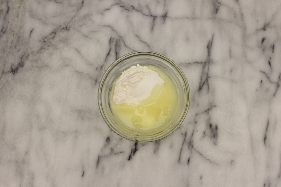 Mix together all of these ingredients to make the decorative icing.