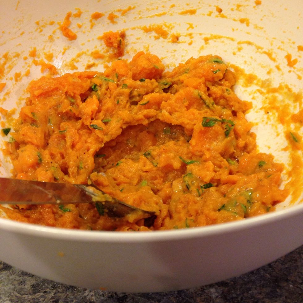 Mix together first 6 ingredients for the filling.