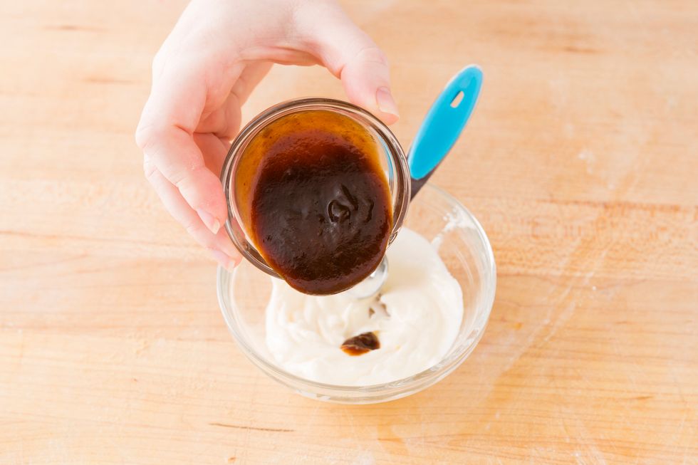 Mix together mayo and bbq sauce.