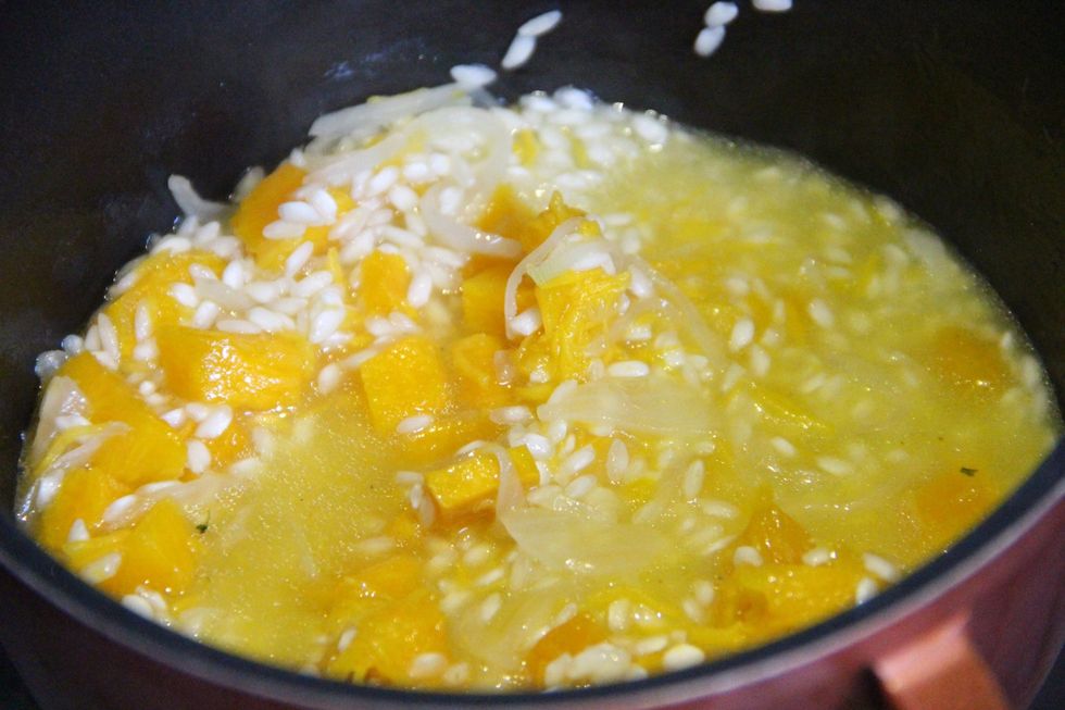 Mix together on medium flame. Continue stiring for about 20/30 minutes. Continue adding vegetable stock to get consistency. Don't make it become too dry
