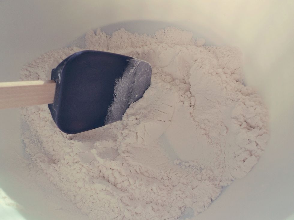 Mix well with a spatula.
