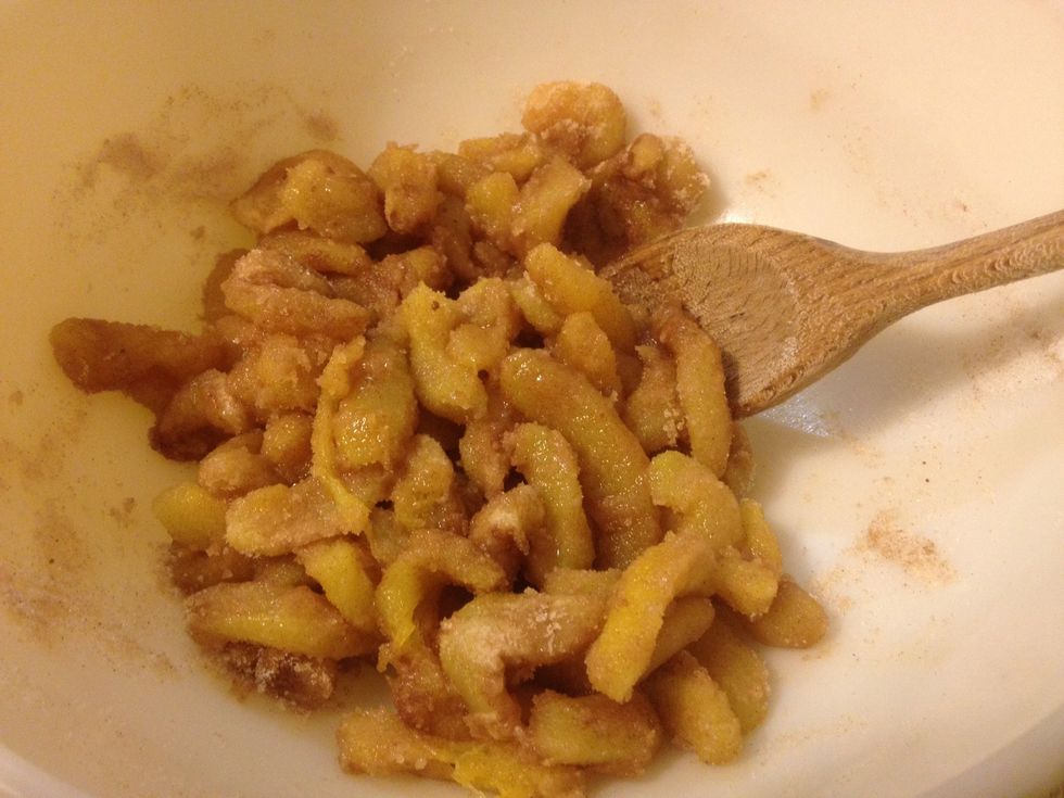 Mix well without mashing the slices.