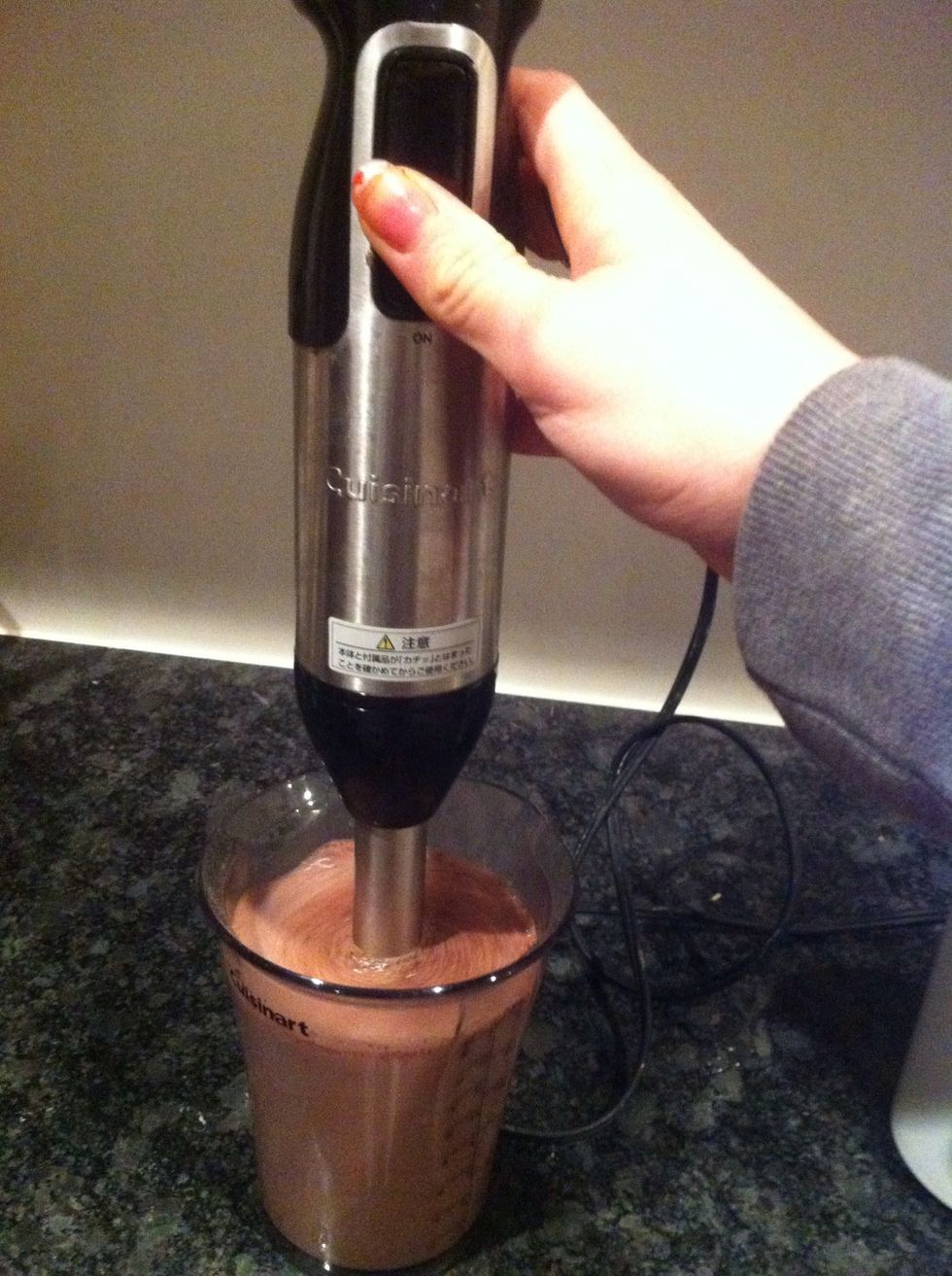 Mix with cuisinart hand blender. You can also mix with a spoon but i like it to be frothy