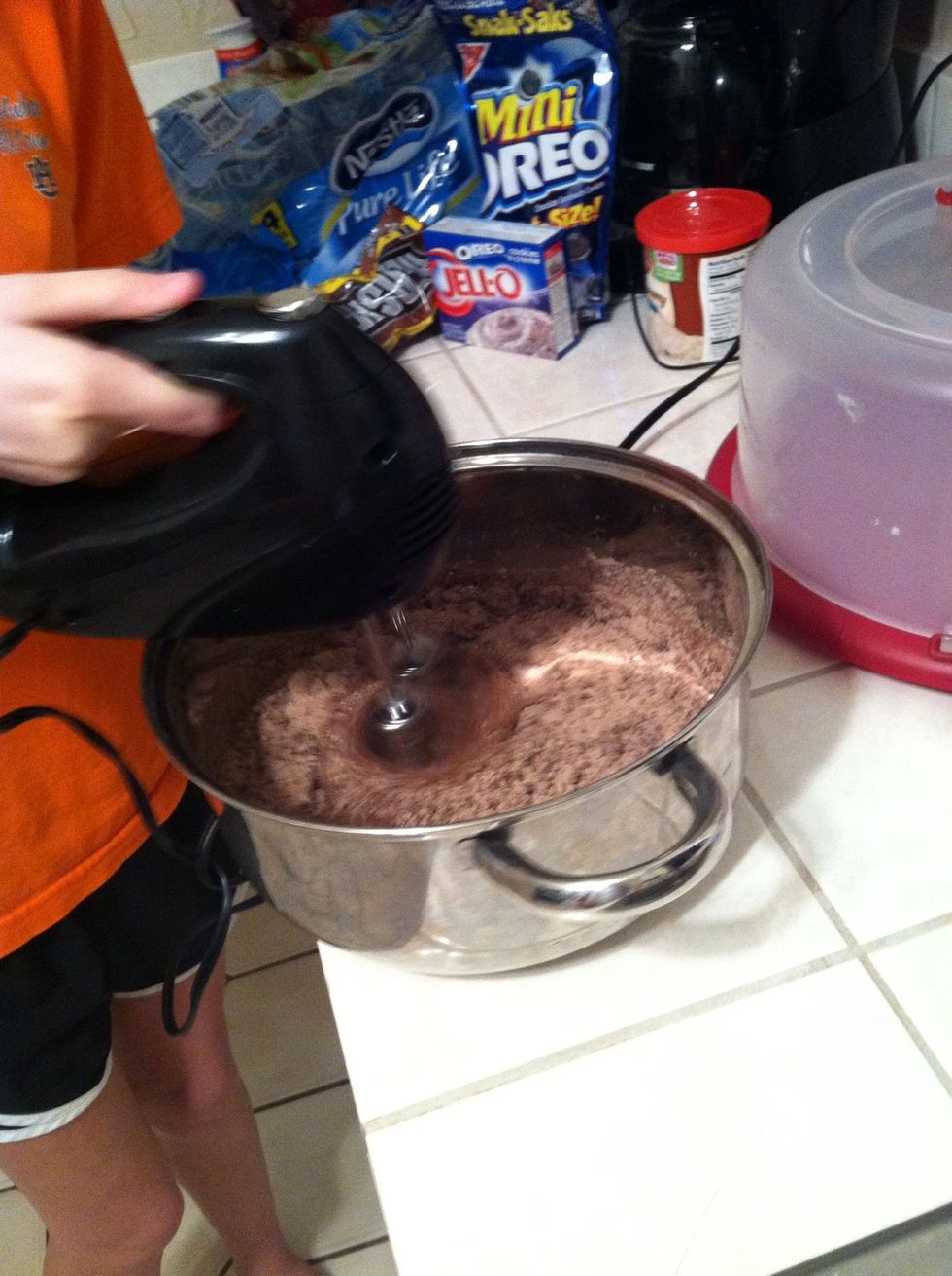 Mix with mixer for 2 minutes