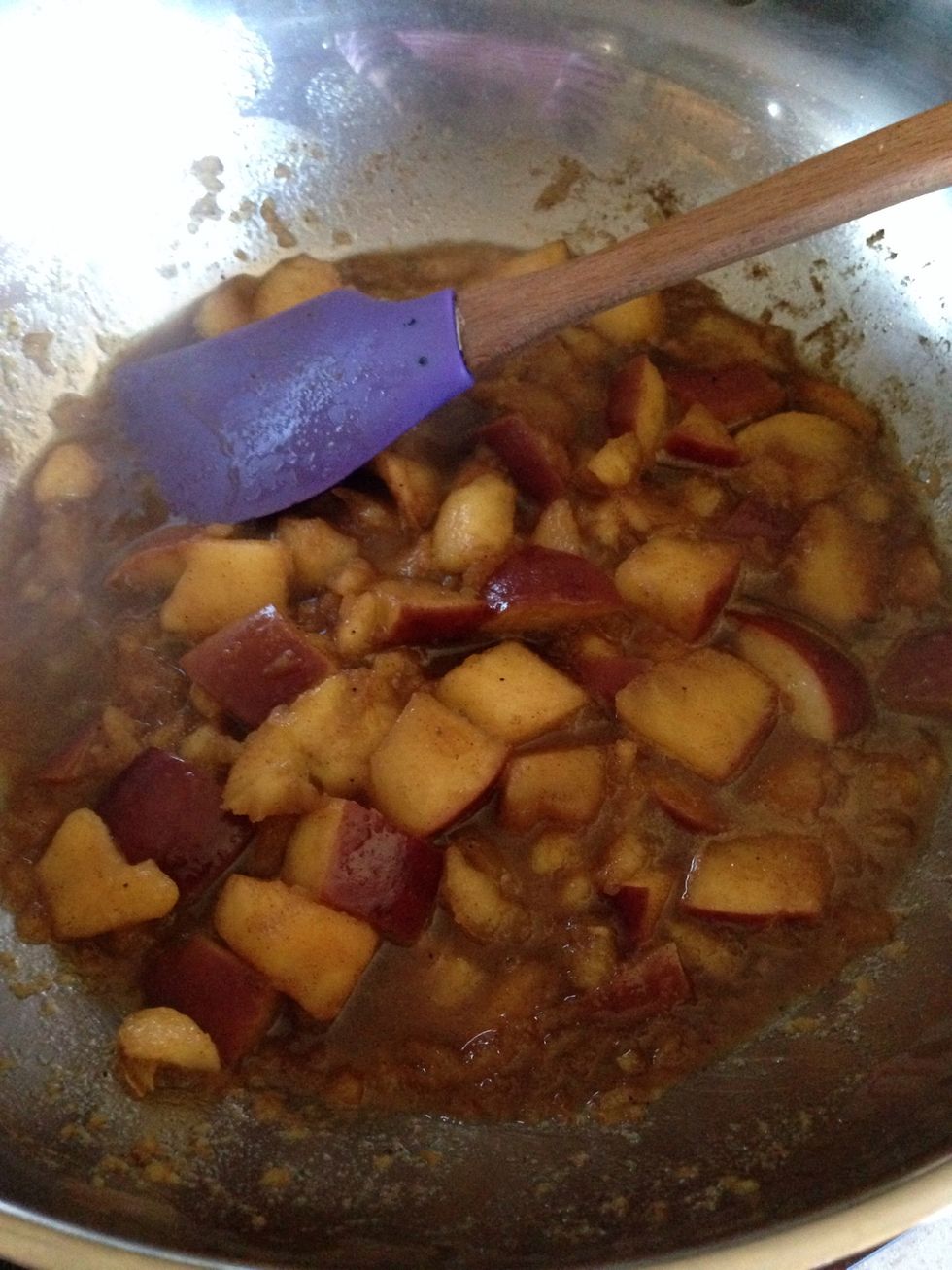 Mixed the butter and let it boil for 5 more minutes. Or until the apples are tender.