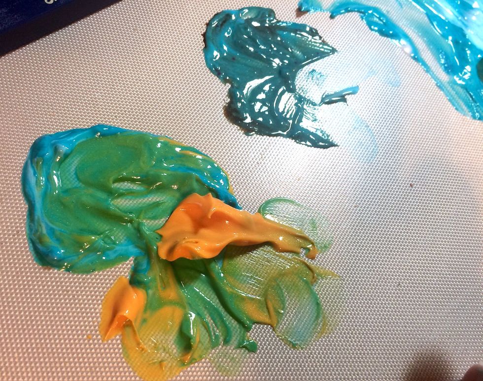 Mixing colors.  Mixing Fiji Velvet with Mayan Gold Velvet to make green.  Mixing Fiji with Truffle to make a darker shade of Fiji.  Mixing Fiji with Immaculate to make a lighter Fiji.