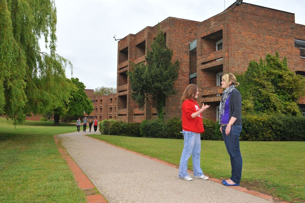 MONDAY & TUESDAY - once we pick you up from the airport you will taken directly to your top quality University accommodation "The Lawns". Food, drinks and Internet provided.