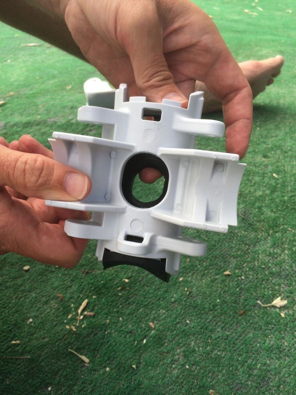 Mount the correct rubber-adapter onto the collar-part: (thick) RDM-adapter for 140 and 160 / (thin) SDM-adapter for 170, 190 and 240