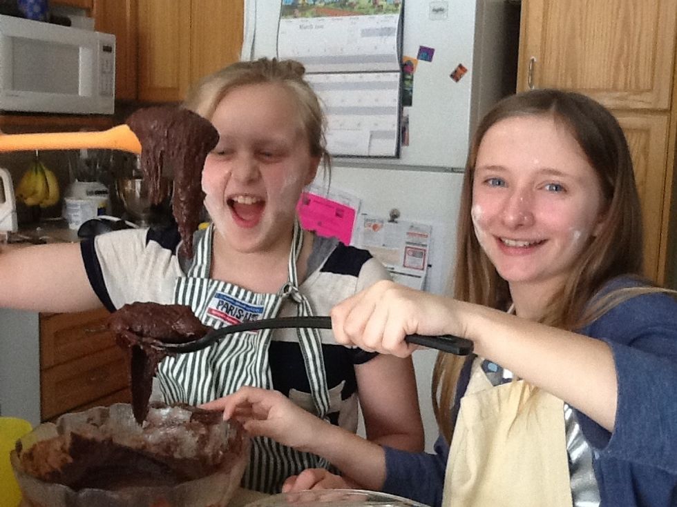 Move the brownie mix to the pan