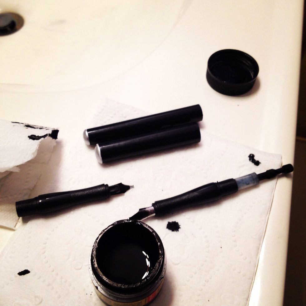 My apologies for such a long hiatus between guides; a lot has been going on and I haven't had much time for calligraphy until recently! I hope at least a few of you are still eager to learn.