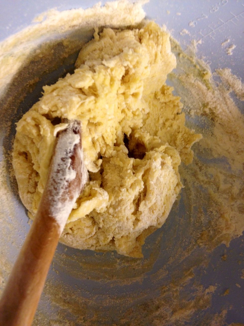 My batter ended up more like a dough so I added some freshly squeezed lemon juice and some milk, perhaps 50-75 milliliter. Then I added the whisked egg whites.