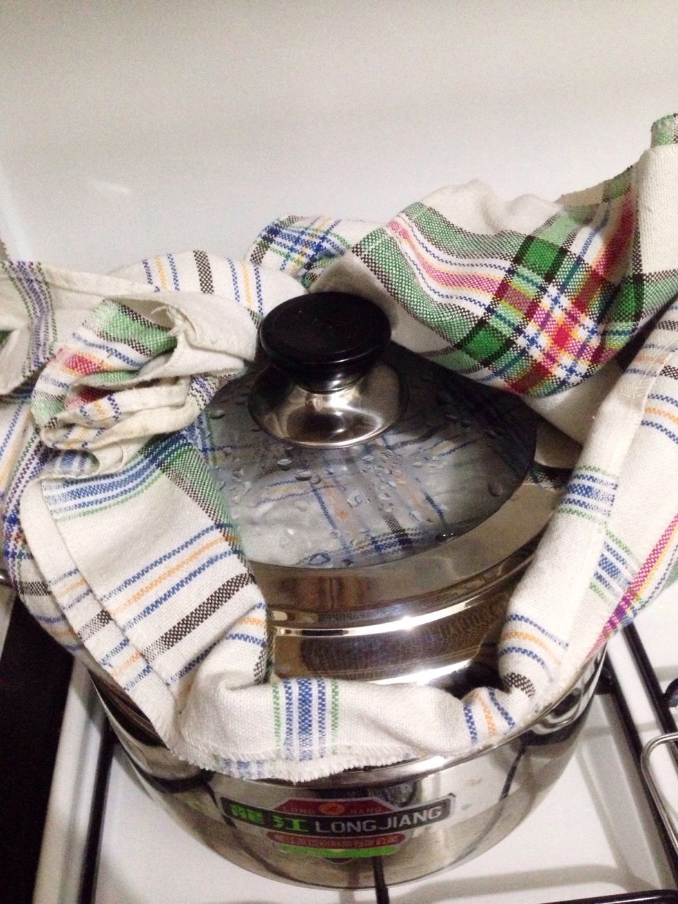 My cake surface is uneven bcs I forgot to cover the lid \ud83d\ude2a if u make this, pls put clean kitchen towel over the steamer before putting on the lid to prevent water droplets from dripping into ur cake