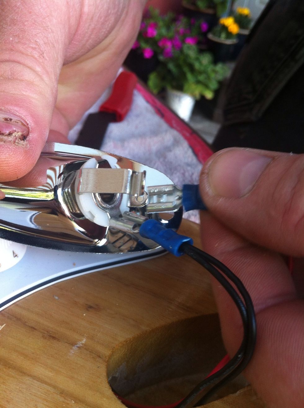 My dad choosed to use spade plugs instead of solder them.