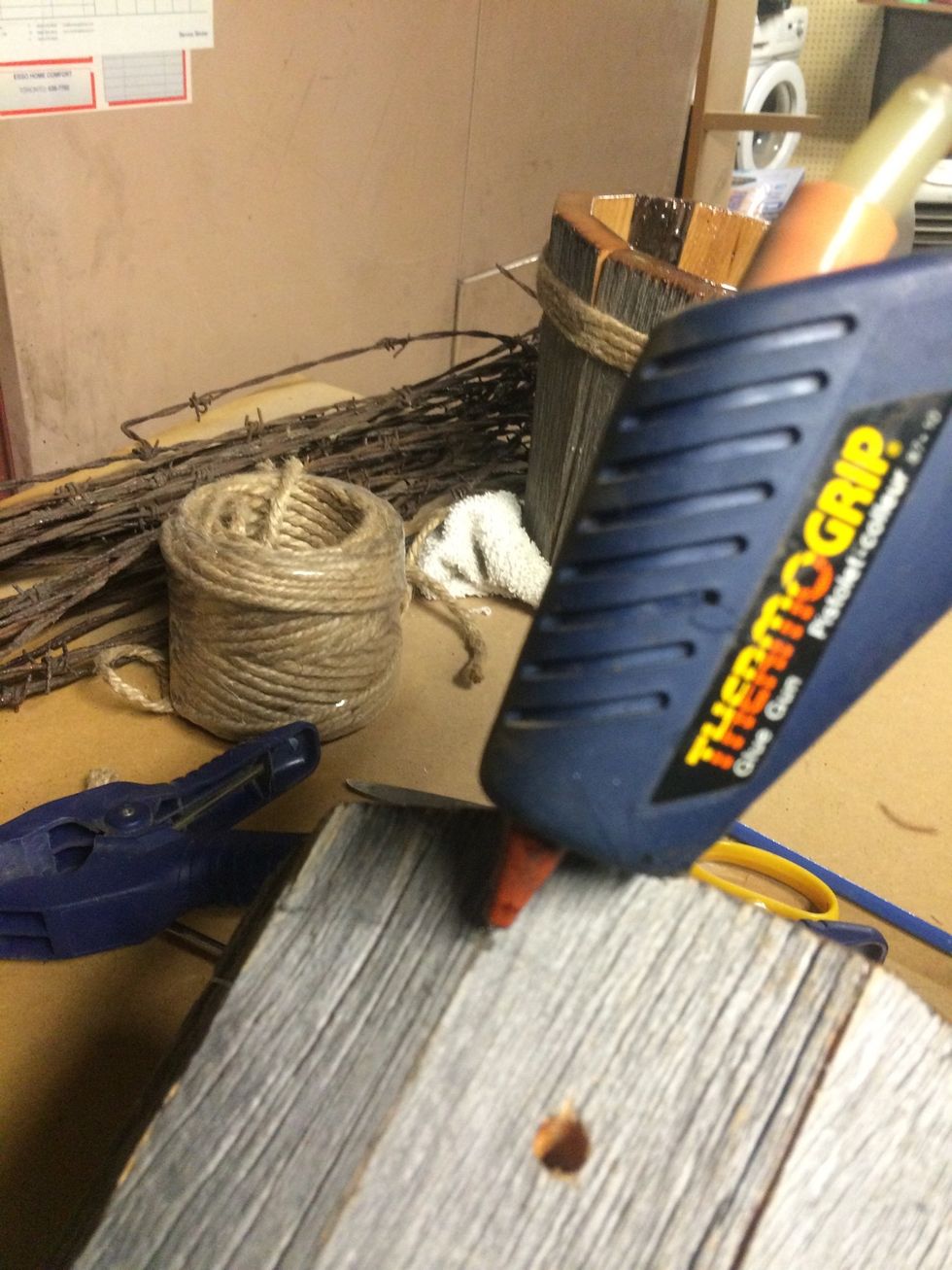 My ends are going to be ending up at the sides of the buckets. Keeps it hidden on the side. Dab a bit of glue at the starting point.