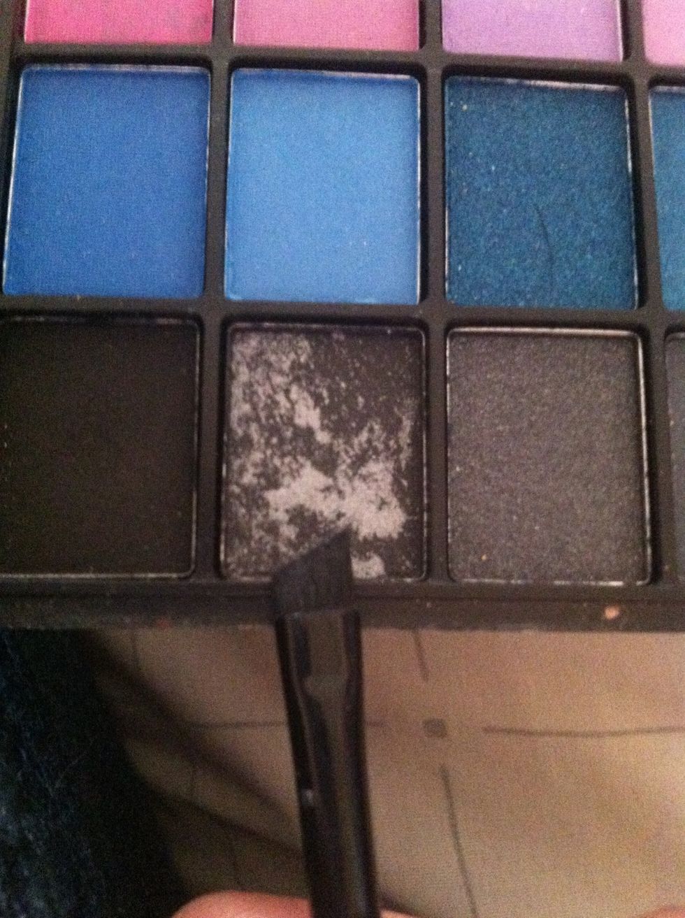 My eyeliner angle brush ( i don't use eyeliner) but i use this mix between black and silver for eyeliner.