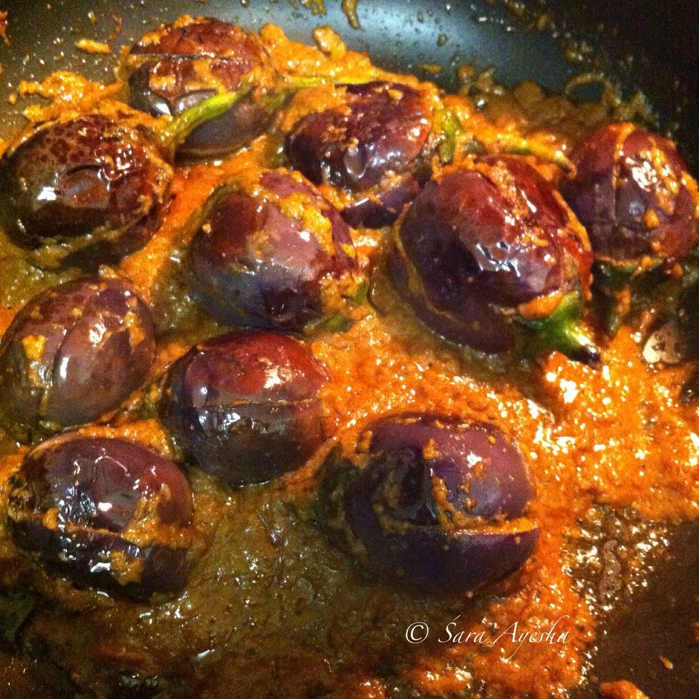 My finished dish. When you see the paste thickening and oil coming out it's done. If you want it dry fry little further.Garnish with cilantro, as I ran out of it.Goes well with hot rice and rotis too.