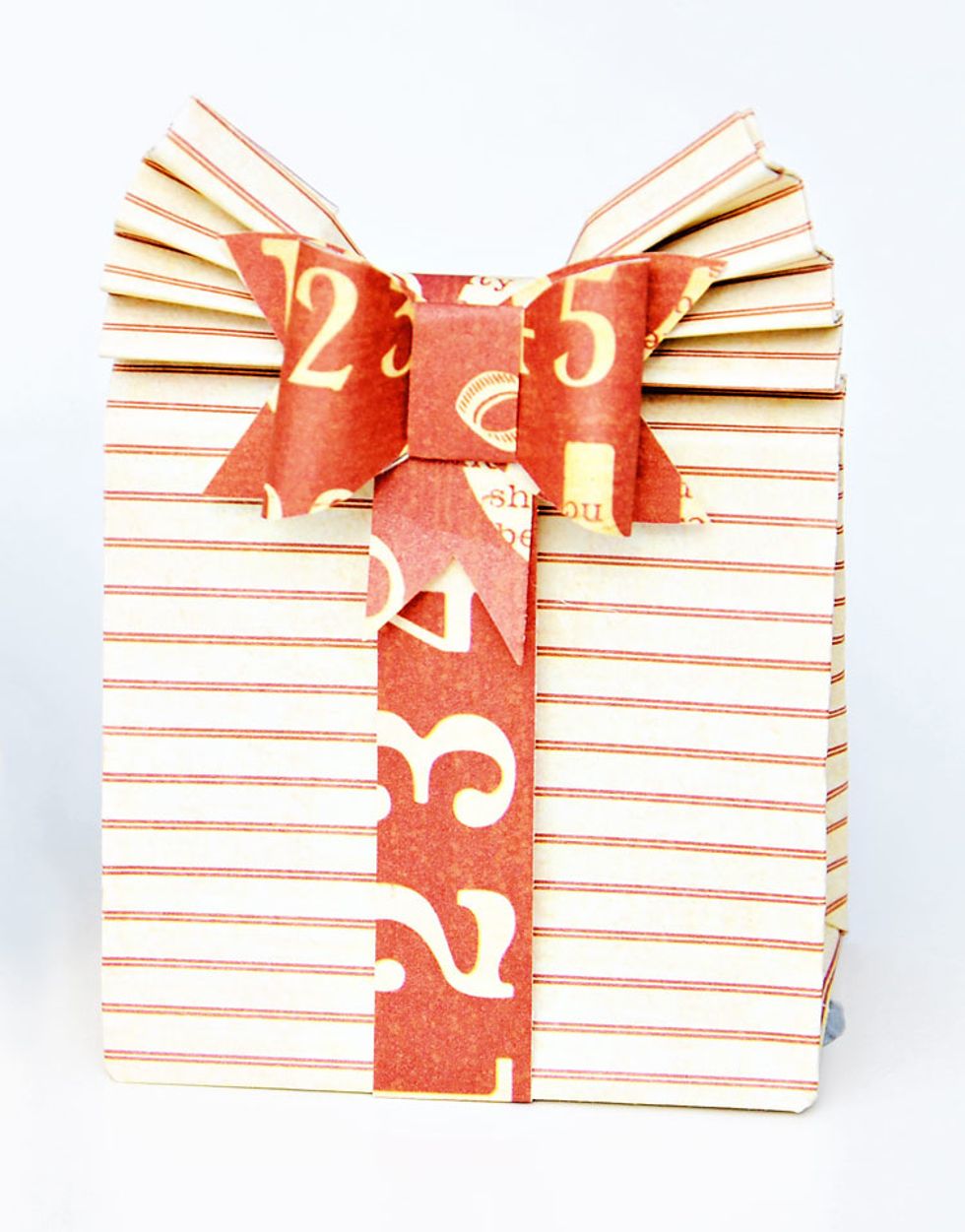 My finished party favor created with Graphic 45 DIY Craft Paper.