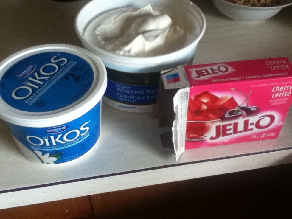 my ingredients :) (I used vanilla GREEK yogurt but you can use whatever you want :) )