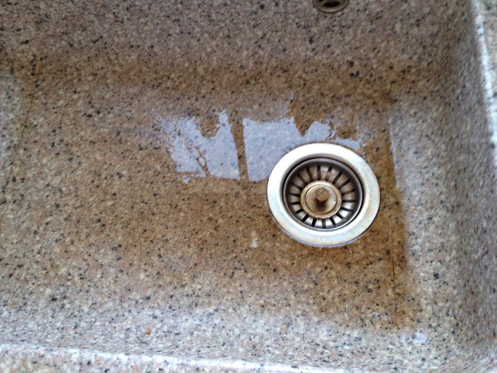 My kitchen work top and sink is made of granite and a polymer. It is heat resistant and easy to clean. BUT the sink discolour very easy, so I scrub and scrub. This is the sink after scrubbing