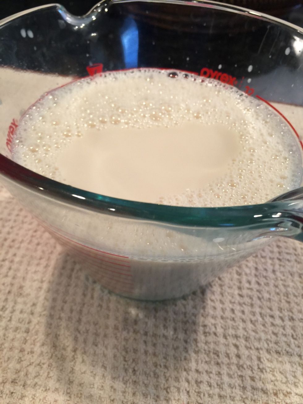 My measuring cup measures only to 4 cups so to reach the 7 cups I just refilled it to the 3 cup line a second time.