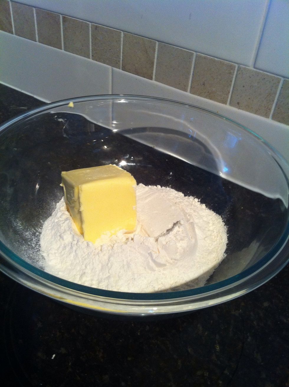 My mom always taught me '2 to 1' for this recipe... I will never forget. This is the easiest and most delicious pie crust ever.