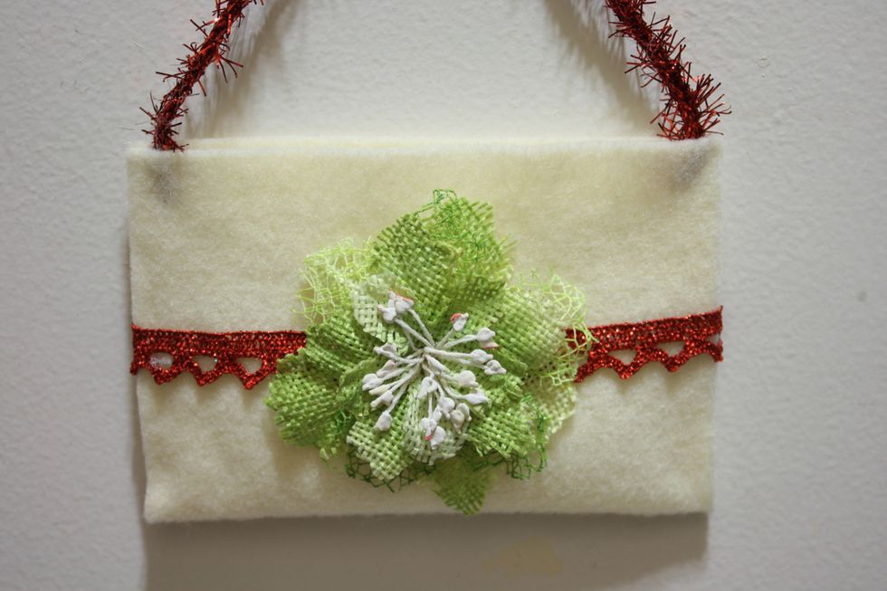 my name is Denise Hahn and I am a designer for Petaloo flowers. You can visit my blog at inmyblueroomdesigns.blogspot.com