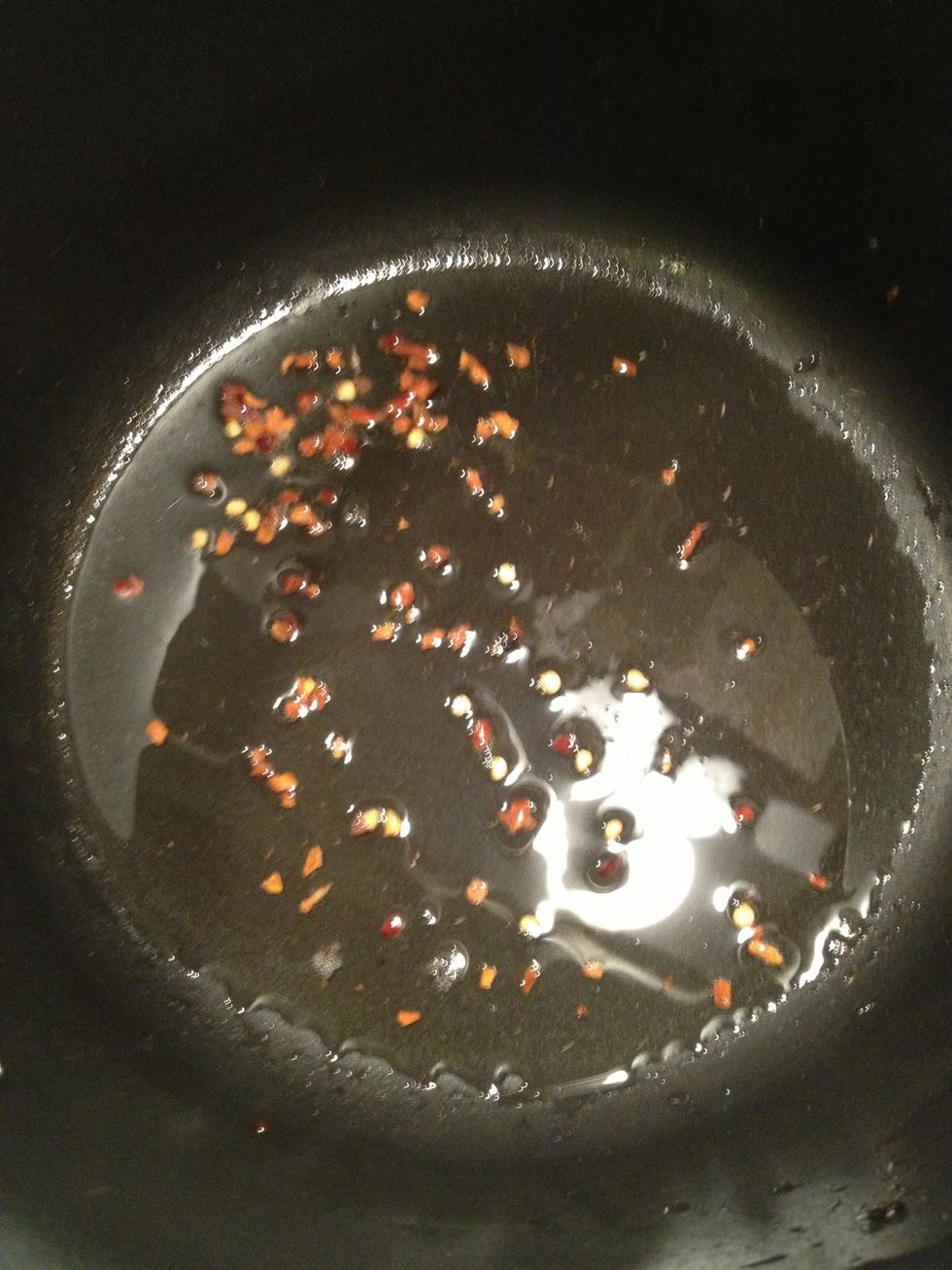 My oil is fragrant, I will now turn off the stove. You do the same, we don't want to spark a fire with the vodka we are adding to the pot