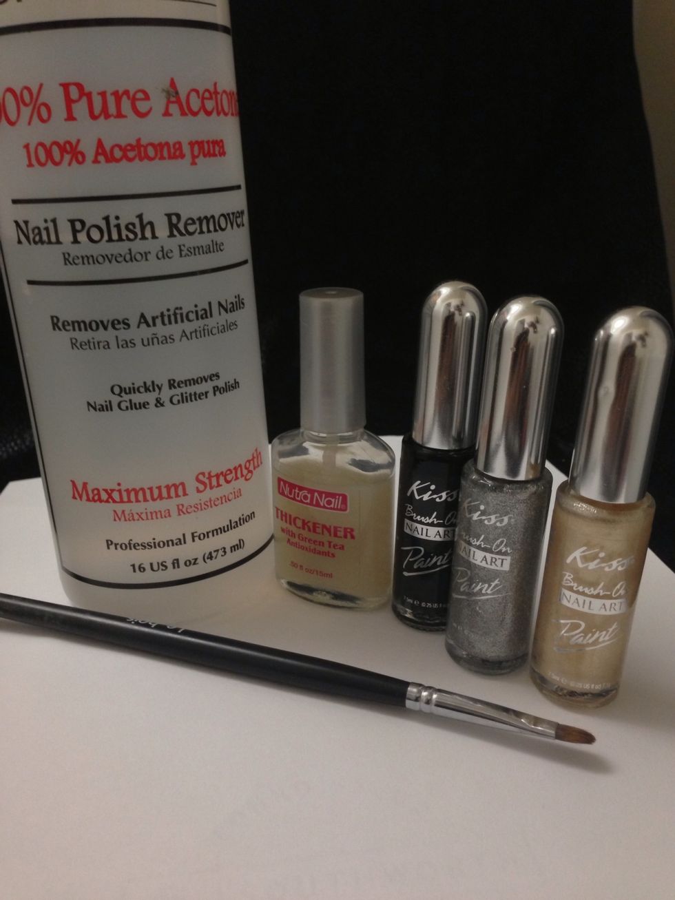 My supplies. Use whatever color you like and get creative.