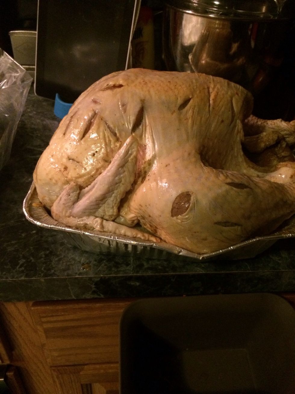 My turkey is seasoned. I will now cover it in w/ foil & stick it in my fridge for 2-3 days. That's right, a good tasting turkey needs time marinating . So don't season it the same day you cook it\ud83d\ude4f