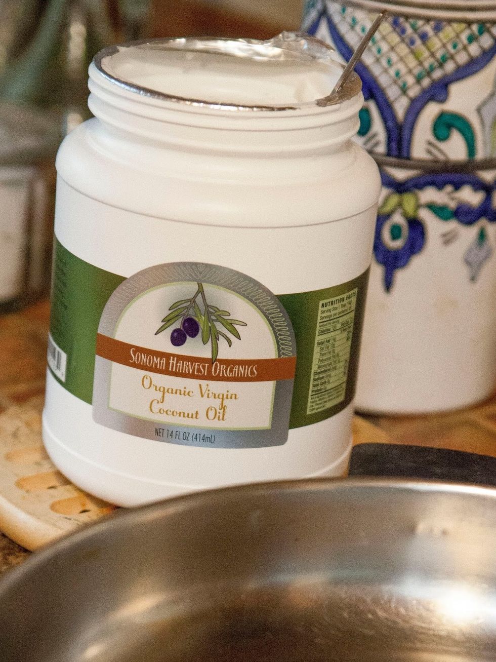 n a large skillet heat 1 Tbs of vegetable oil. I use coconut oil.