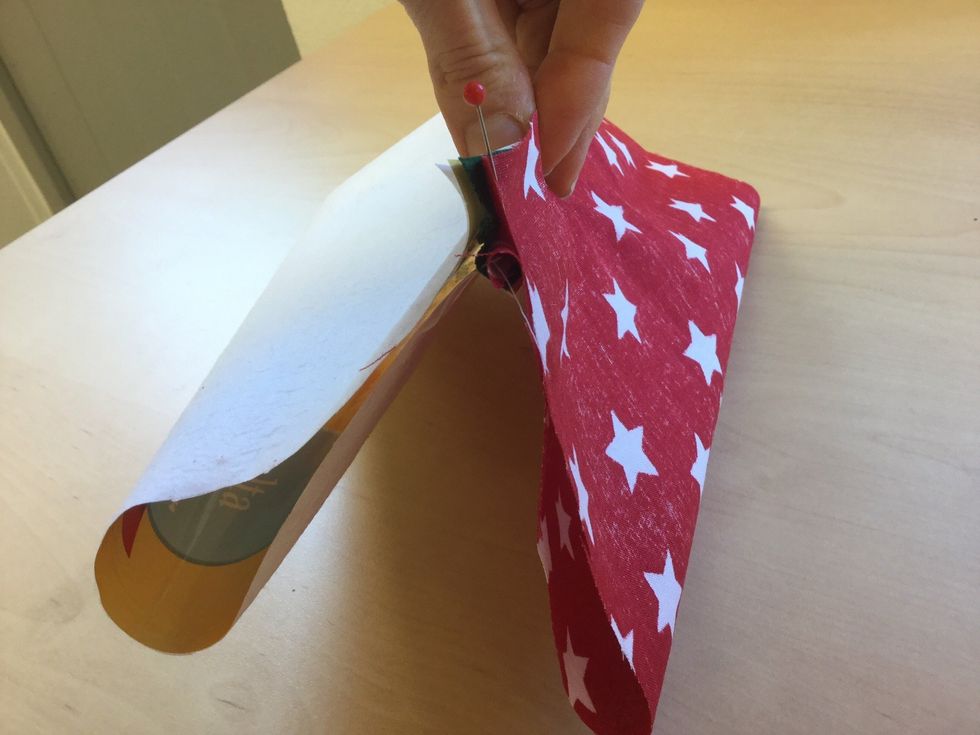 N\u00e5la ihop n\u00e4sta sida s\u00e5 h\u00e4r. Chokladpapper+blixtl\u00e5s+tyg.