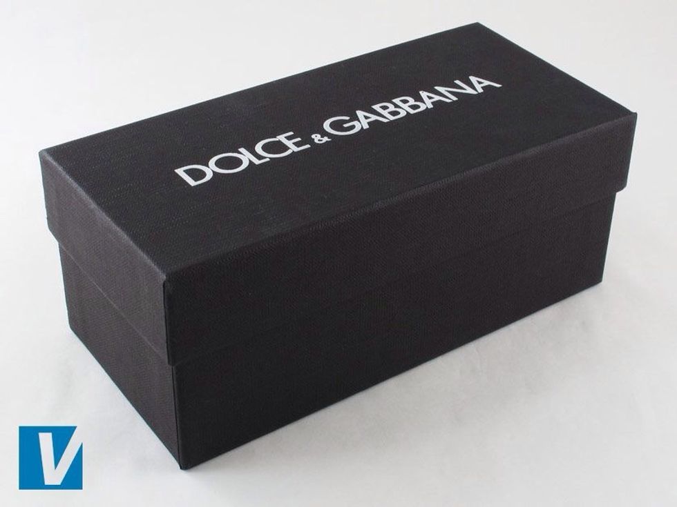 New D&G sunglasses are packaged in a branded retail box. Check that the logo and font exactly match an official one used. Older models may vary in colour and style.