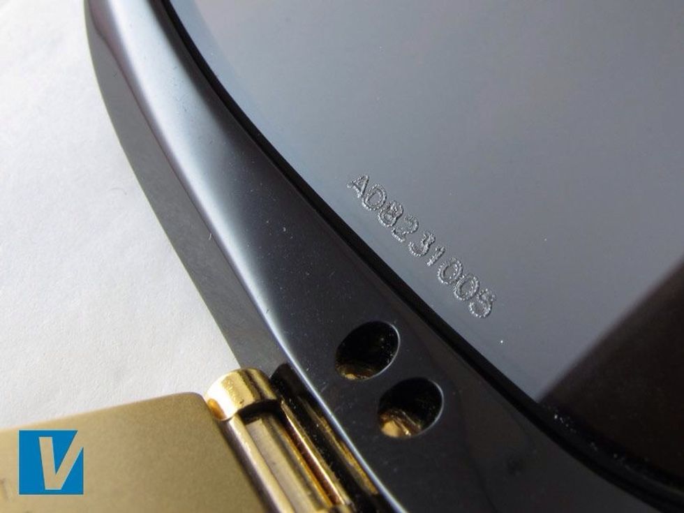 New D&G sunglasses feature a serial number etched into the right lens. Older sunglasses may not feature this mark.