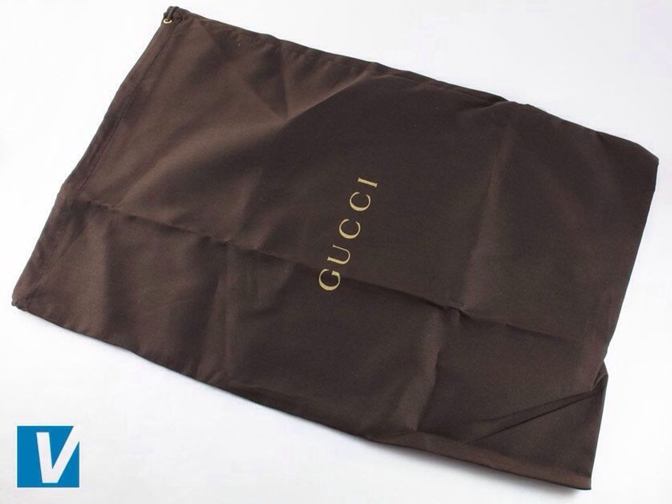 New Gucci heels are usually accompanied by a dust bag with the 'GUCCI' logo across the centre. Older styles vary in colour and size including brown, black and white.
