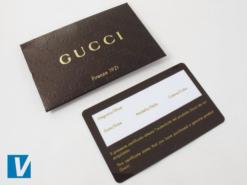 New Gucci sunglasses come with an authenticity card and envelope. The reverse of the card features style and colour information. Check that any details match those of the actual sunglasses.