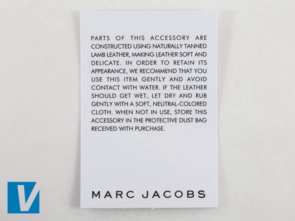 New Marc Jacobs handbags are accompanied by a care card. The details vary according to the style.
