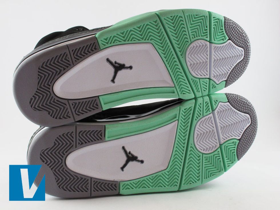 New Nike Jordan Son of Mars shoes have a distinctive sole pattern with a Jumpman logo. The pattern of older models may vary to the one shown.