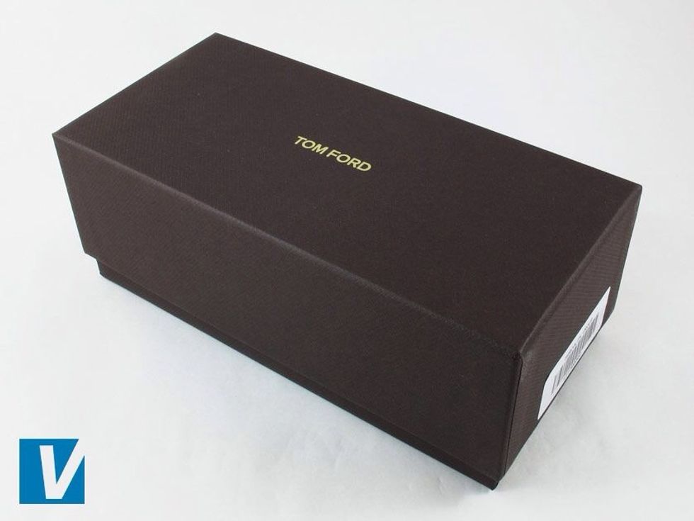 New Tom Ford sunglasses are packaged in a branded retail box. Check that the logo and font matches one used officially by Tom Ford. Older models may vary in colour and style.
