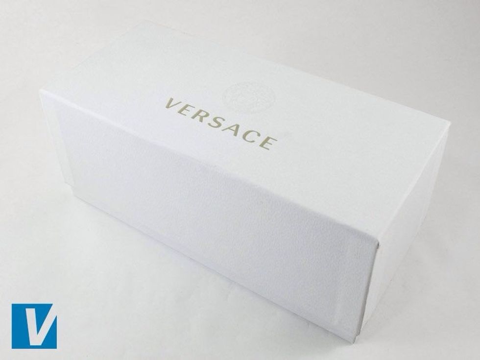 New Versace sunglasses are packaged in a branded retail box. Check that the logo and font matches one used officially by Versace. Older models may vary in colour and style.