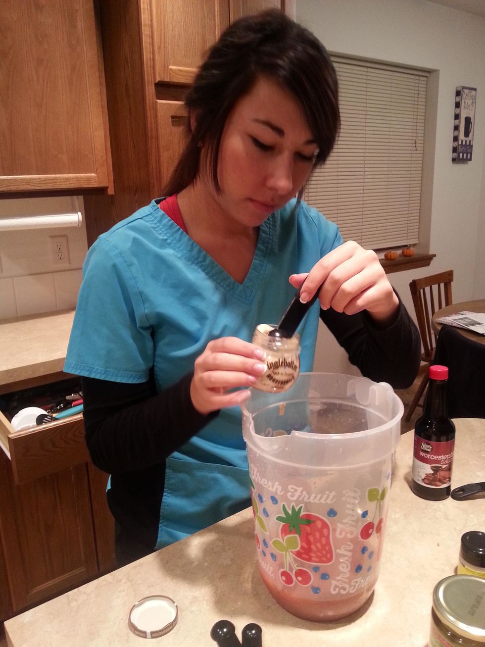 Next, add 1 teaspoon of horseradish sauce.