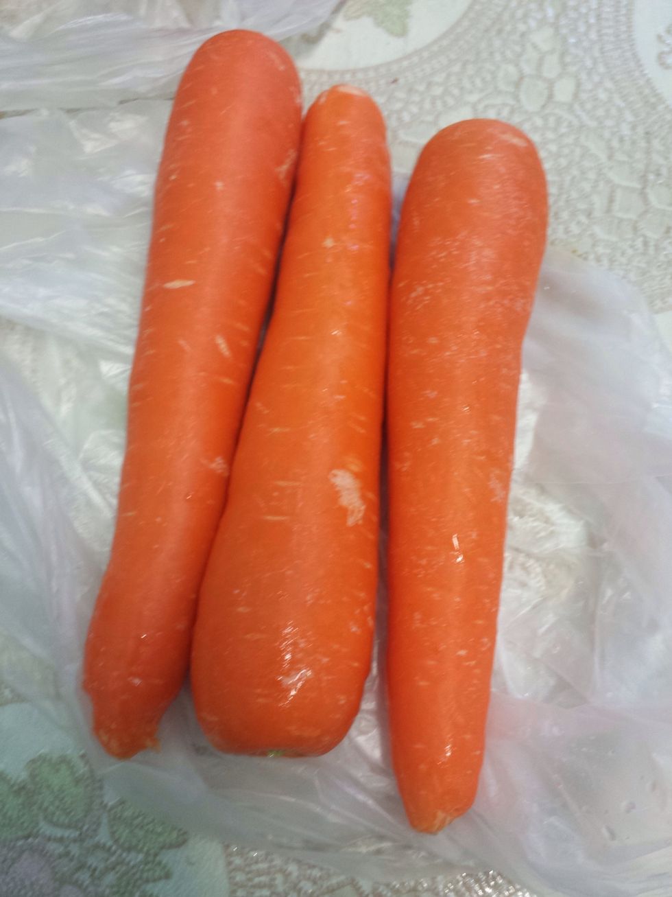 Next are Carrots, they are high in Vitamin C, A, E and K. High in Iron and Fibre. Proving that the carrot is a massive health food that tastes great!